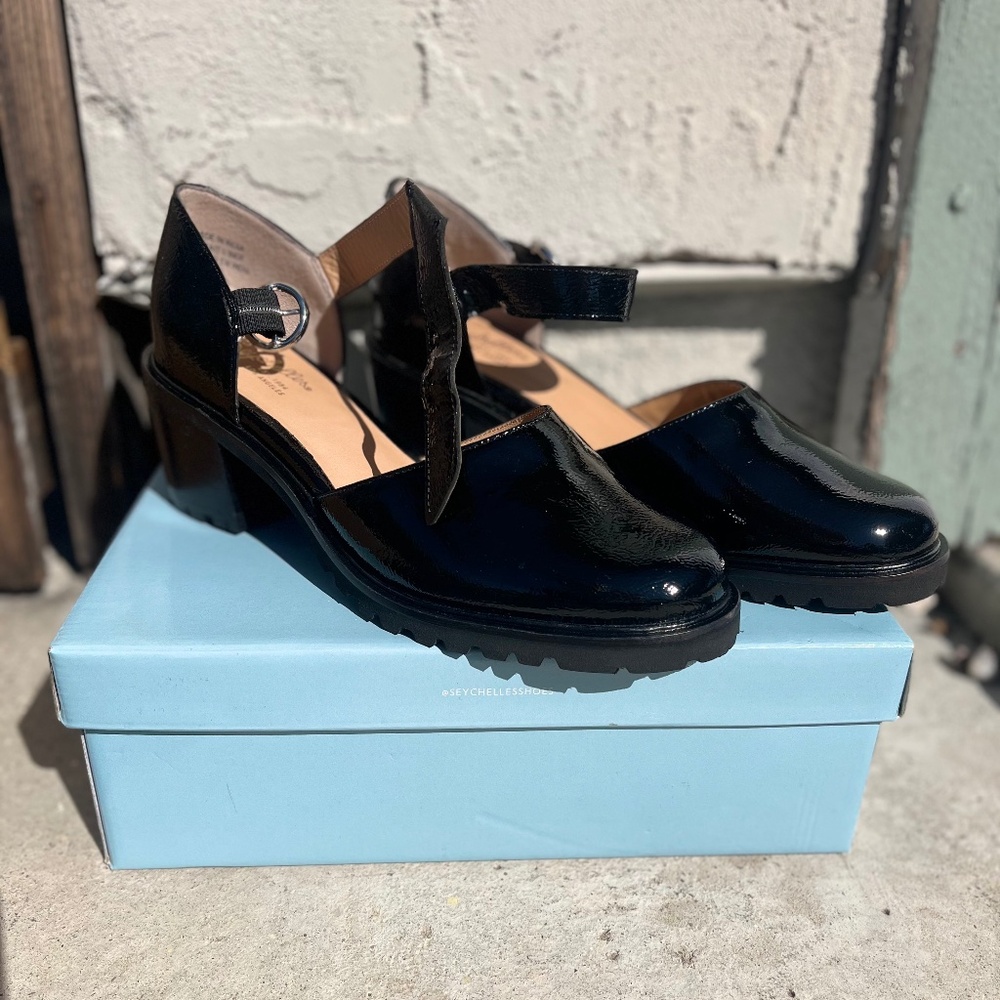 Seychelles heels